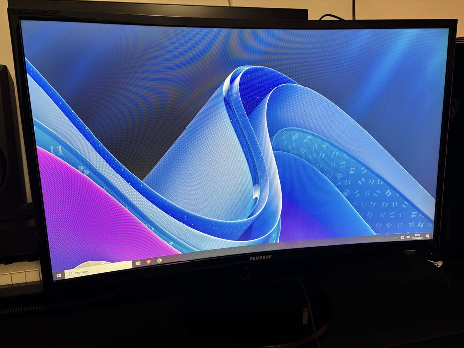 Monitor Curvo Samsung 27” Full HD -LC27F390