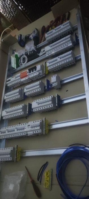 Złota rączka, elektryk, majster
