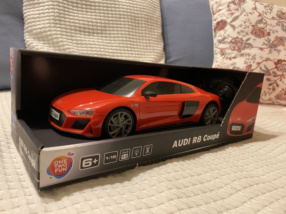 Samochód zdalnie sterowany Audi R8 coupe one two fun