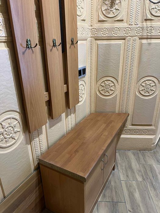 Квартира поряд з центром з двориком та ремонтом