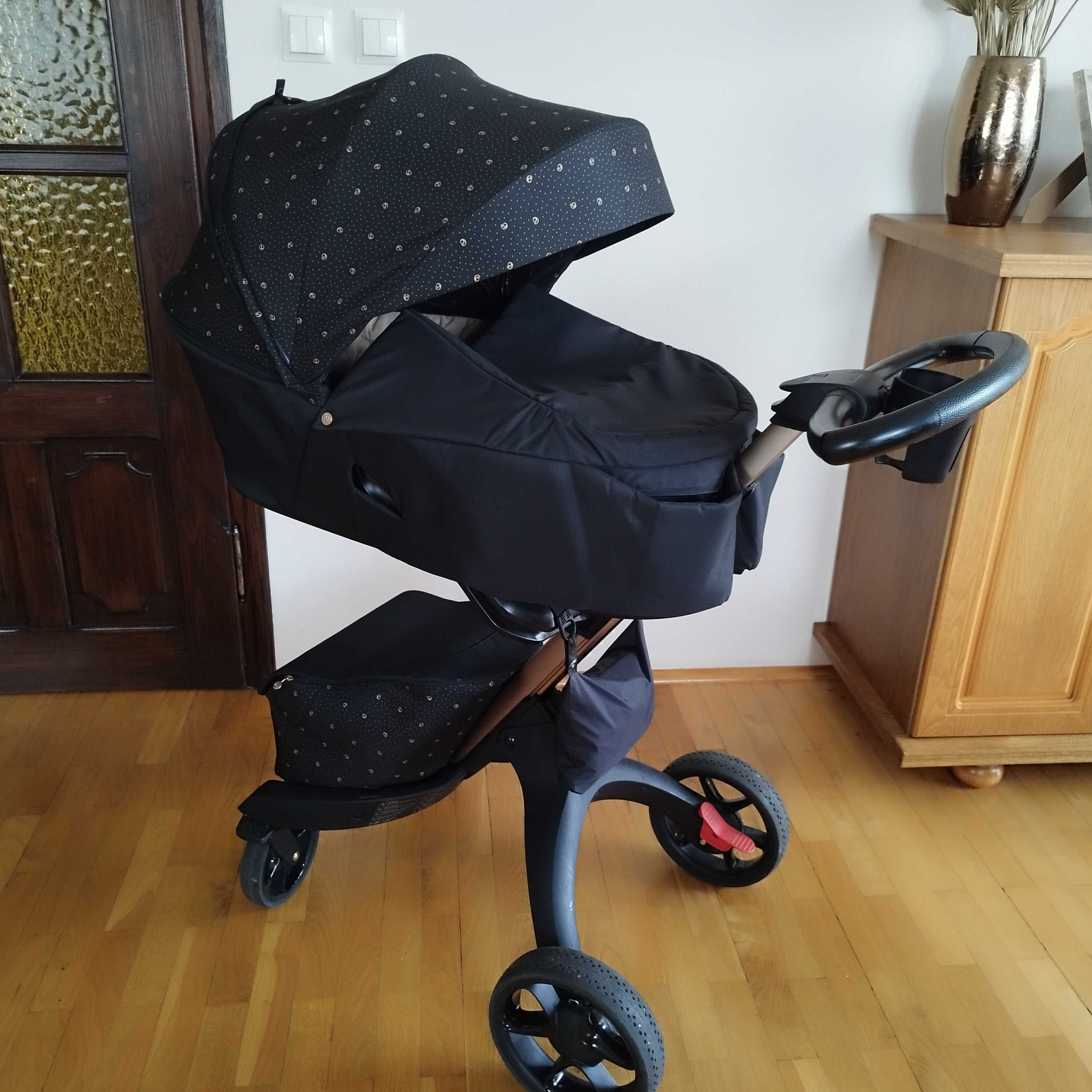 Stokke® Xplory® X wózek dziecięcy Signature Black
