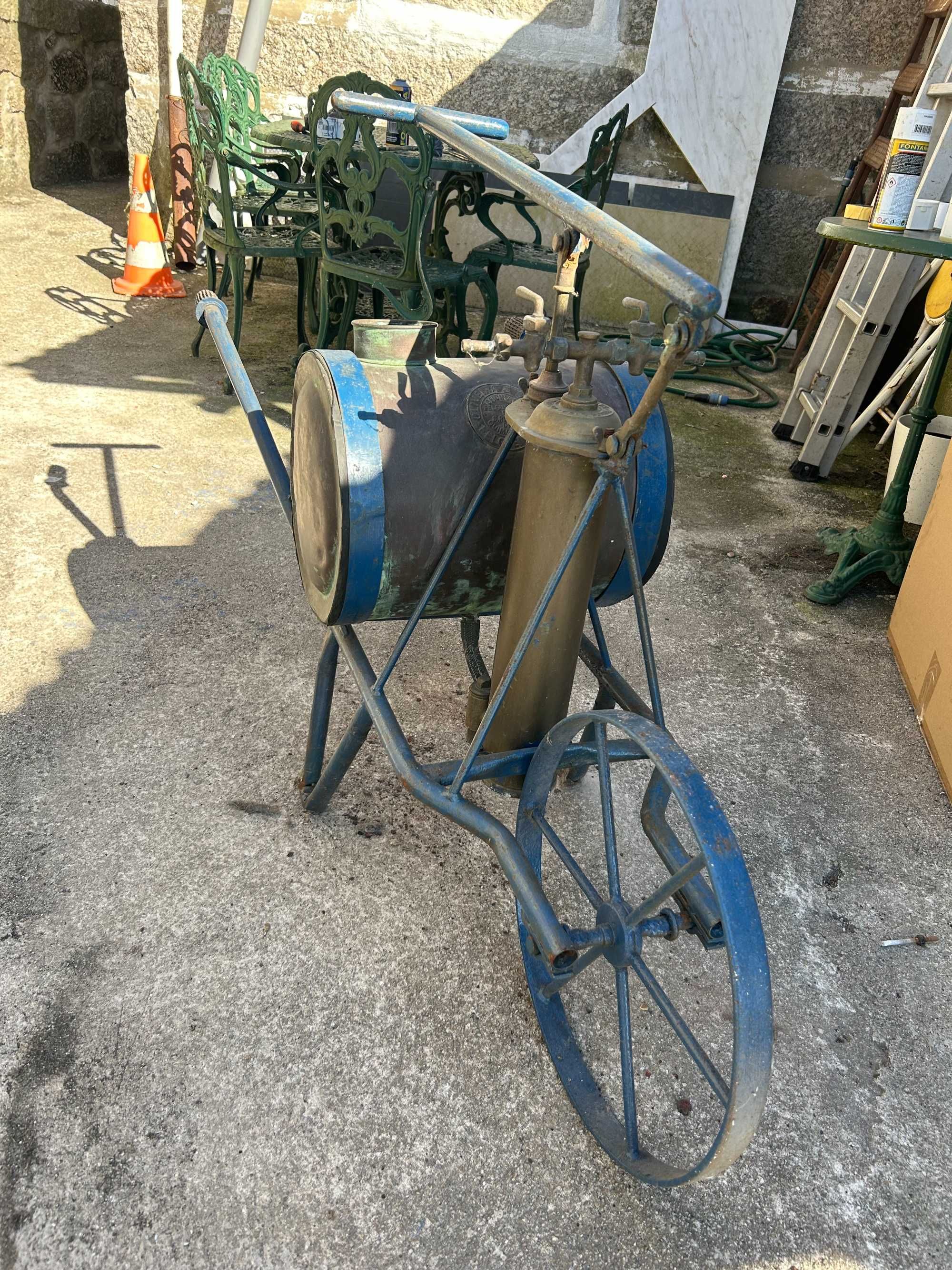 Carrinho de Sulfatar Antigo