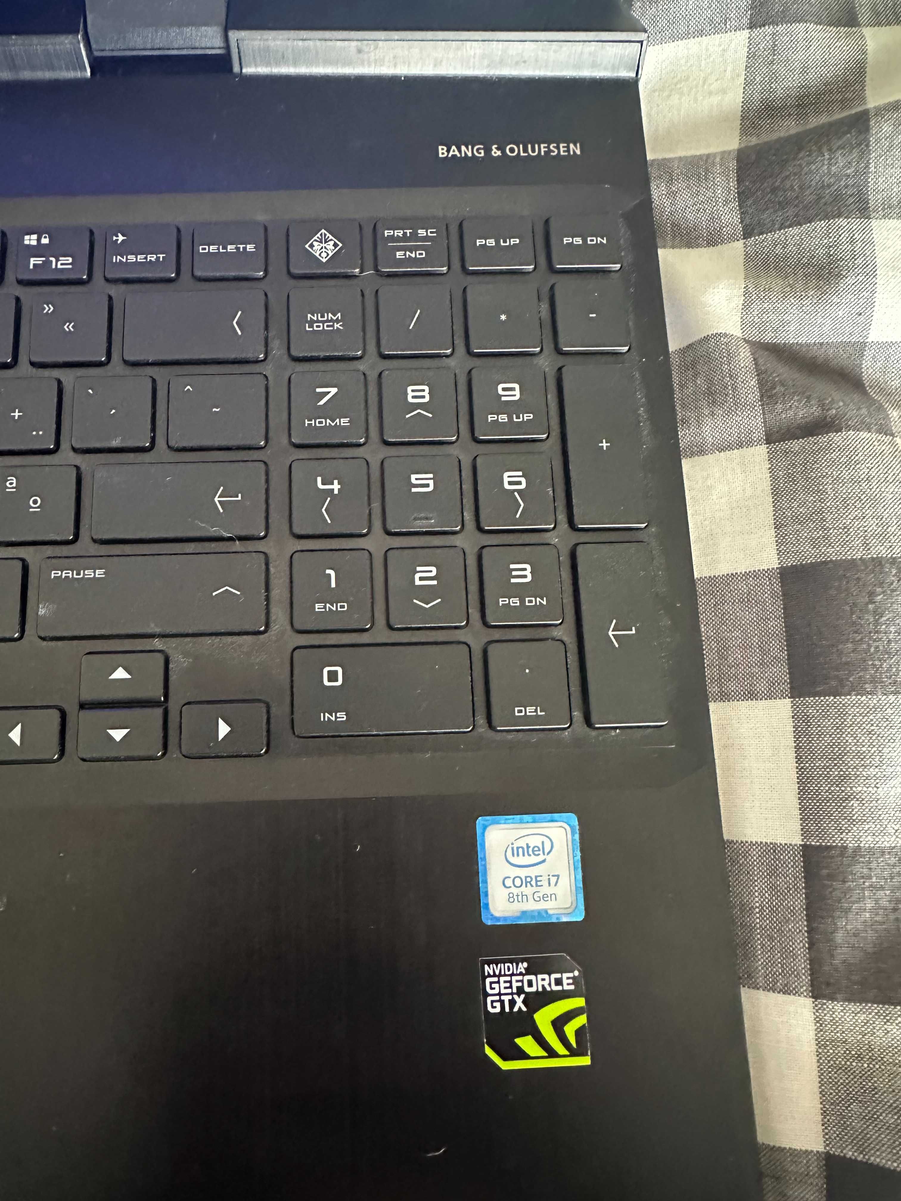 Portátil Gaming OMEN i7-8750; GTX 1060.