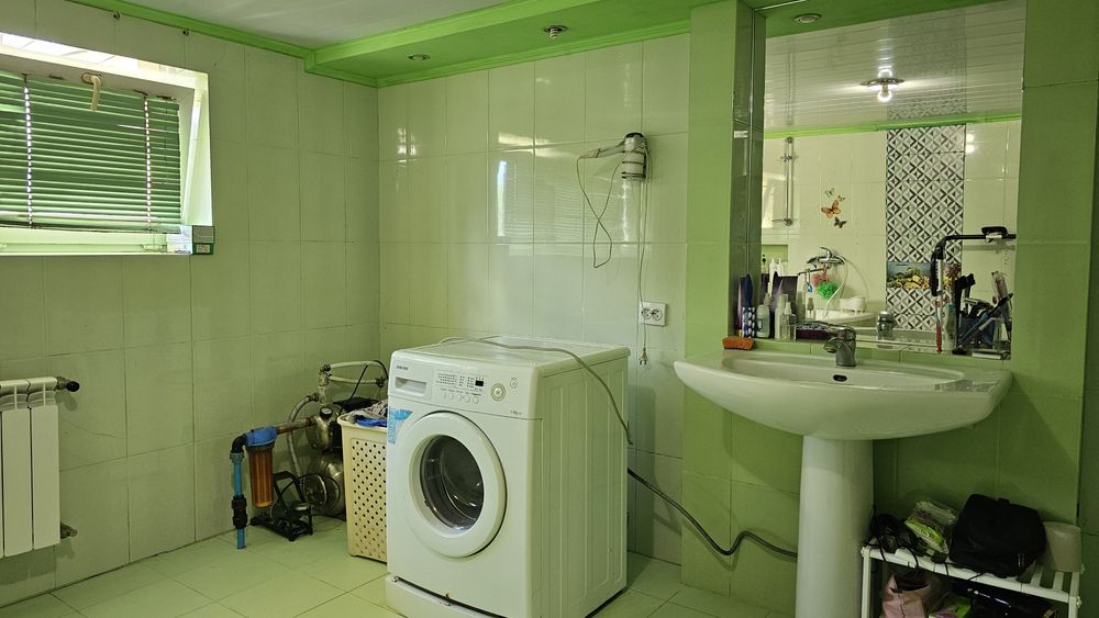 Продаж будинку для сім'ї_О