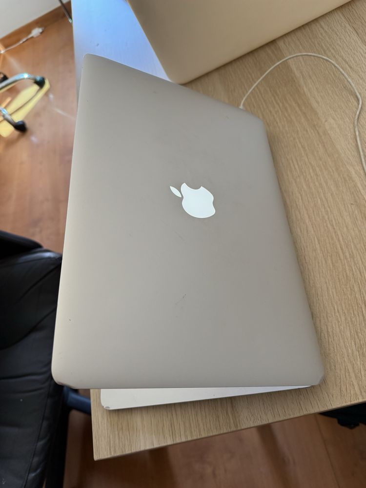 MacBook Air 13” - macOS Big Sur