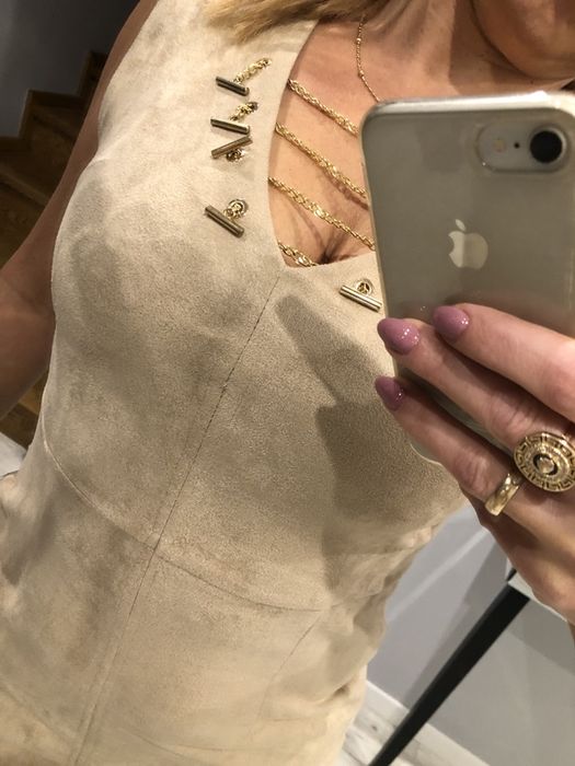 Sukienka zamszowa r. L beżowa