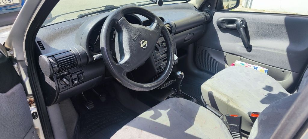 Opel Corsa B - 5 portas