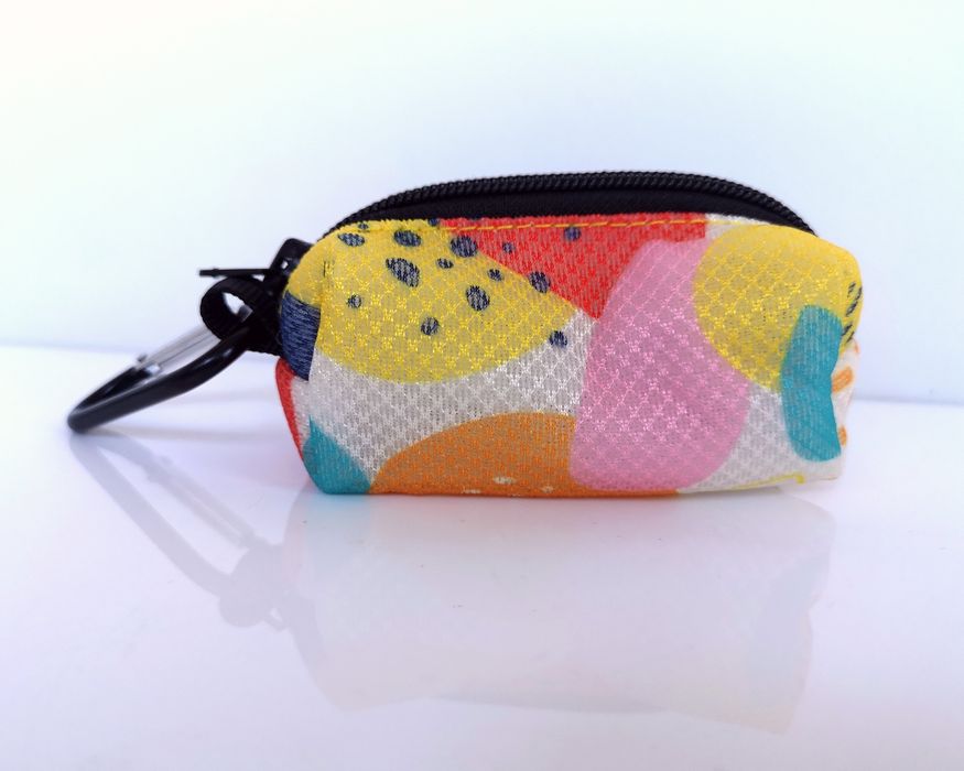 Nowe, kolorowe etui do kupoworków z siateczki