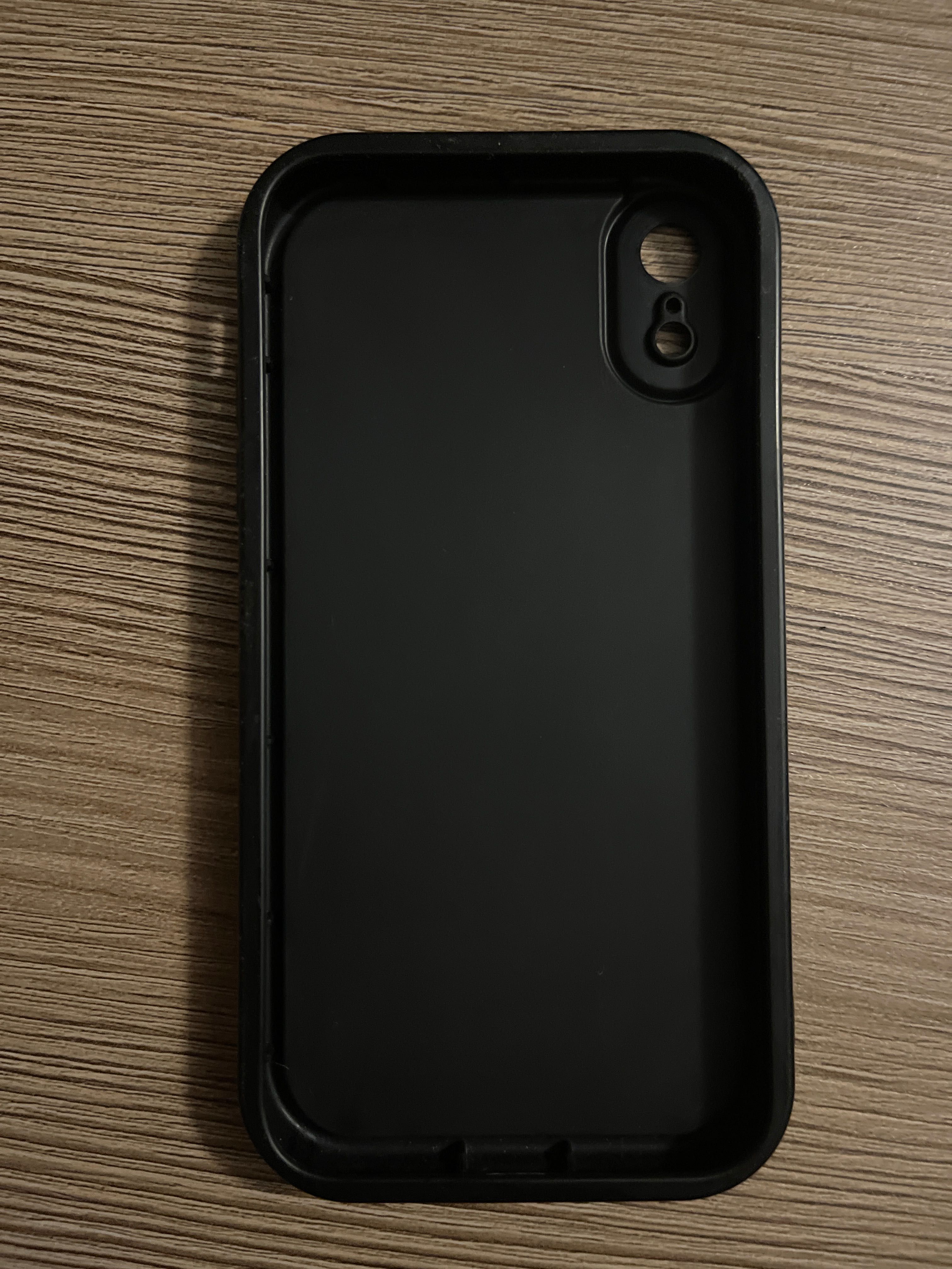 Чехлы на Iphone XR