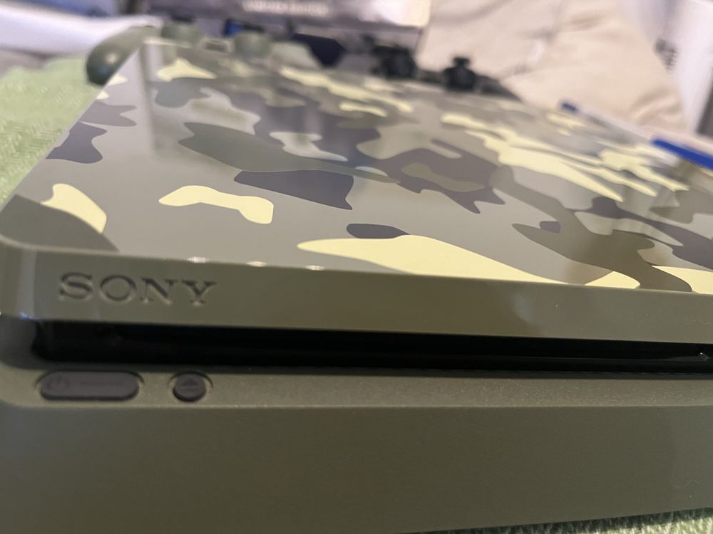 PlayStation 4 Slim 1TB CoD WWII edition + 2 pady + gry – Wrocław