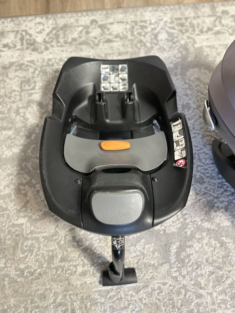 Cybex Cloud Q Platinum + baza isofix