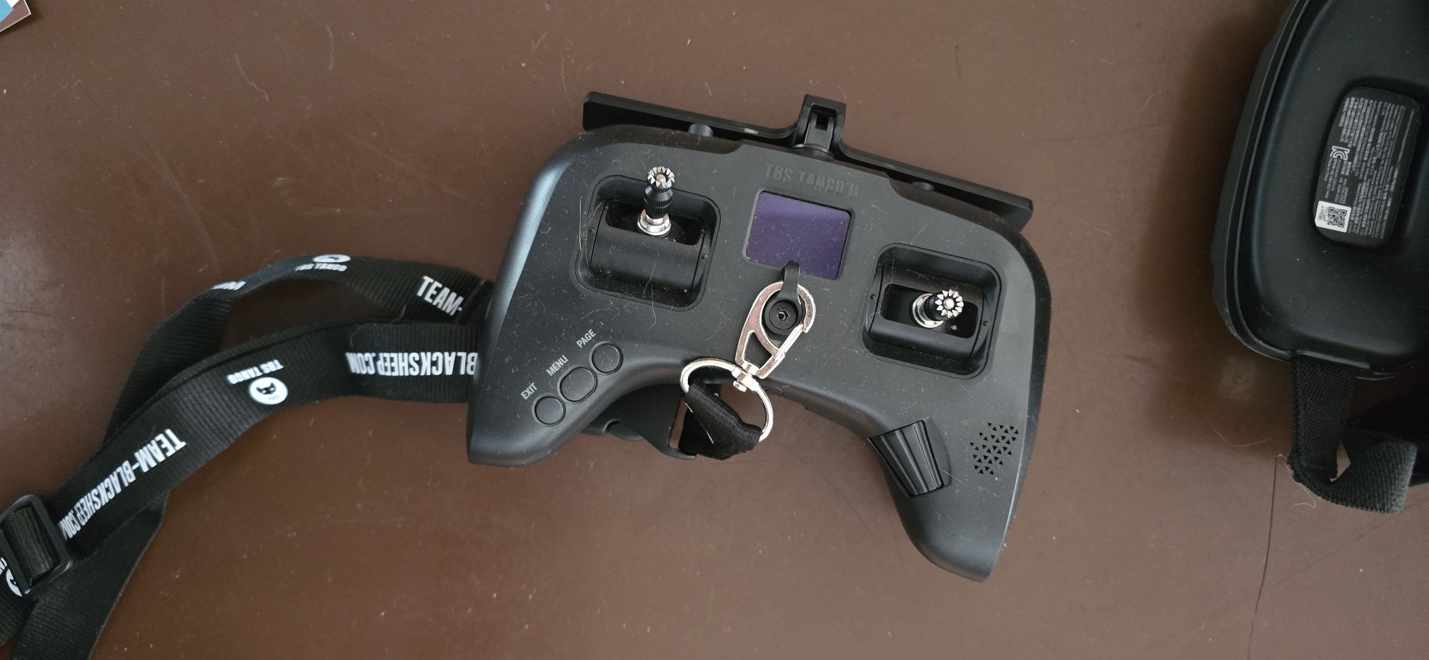 Vendo conjunto fpv drone tudo dentro da garantia

 ApexDC EVO Mr STEE