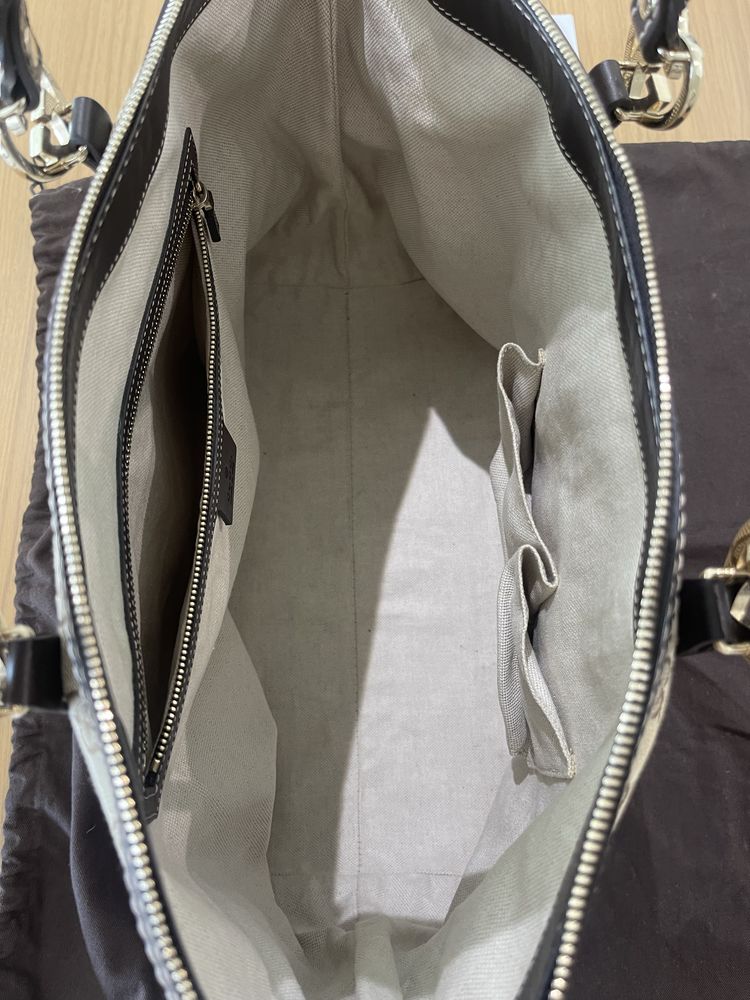 Mala Gucci beje castanha e dourada
