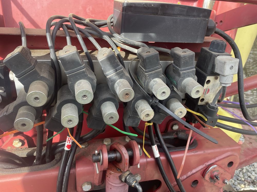 Навісний гідравлічний обприскувач нового покоління Hardi Master 1000л.