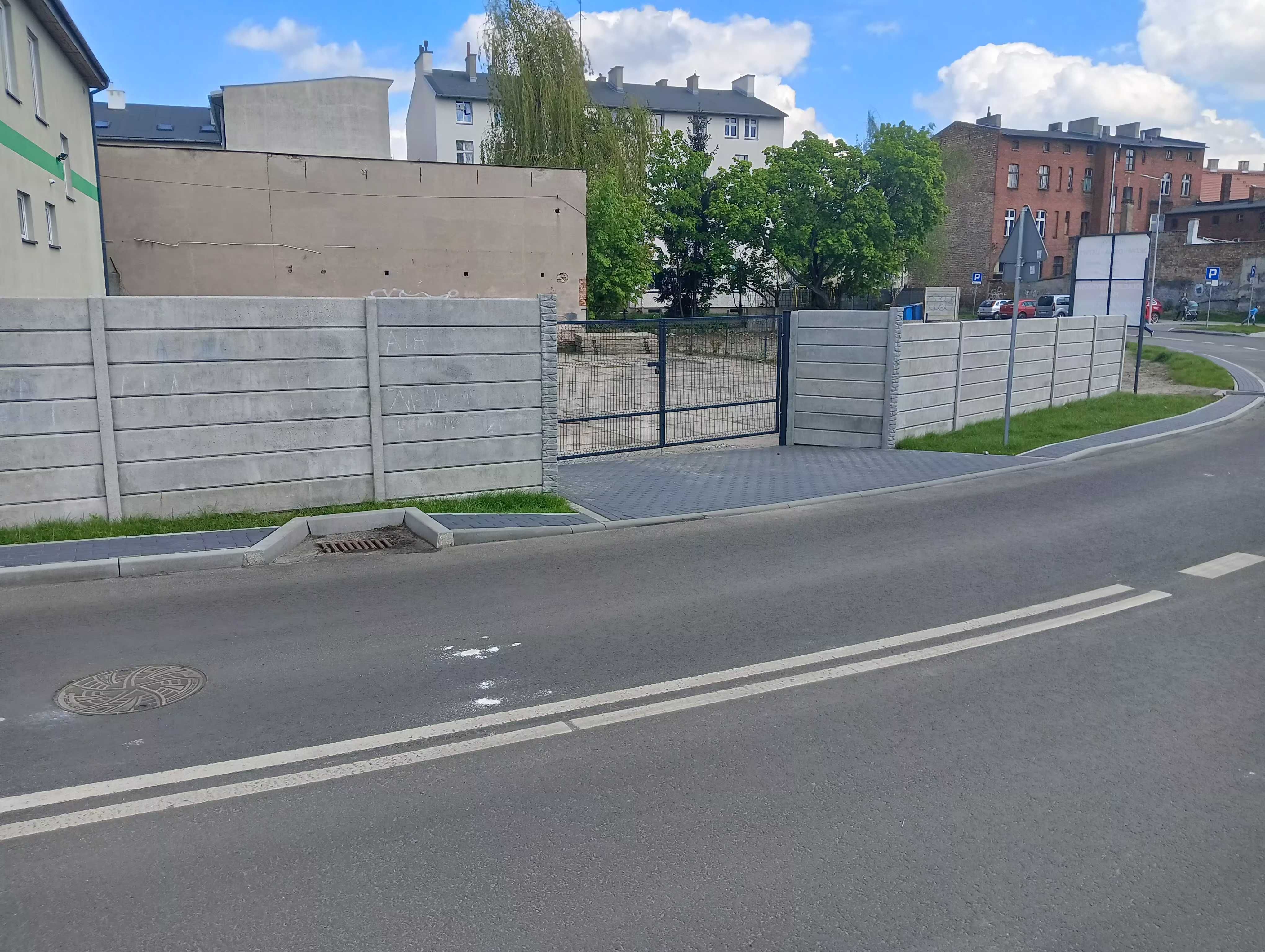 Wynajmę plac ok. 550m w centrum