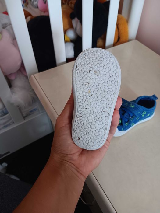 Продам взуття для хлопчика