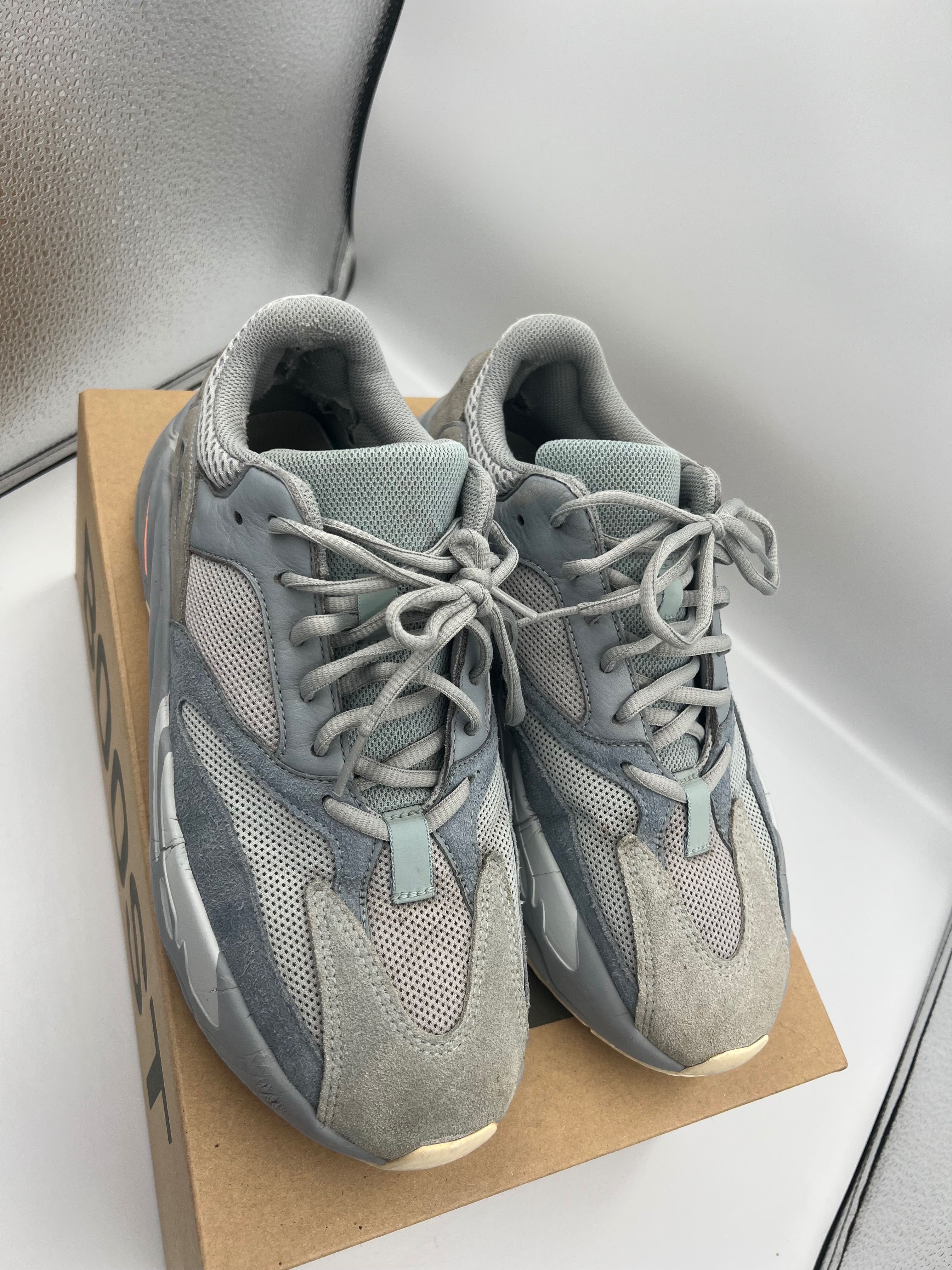 yeezy 700 boost inertia