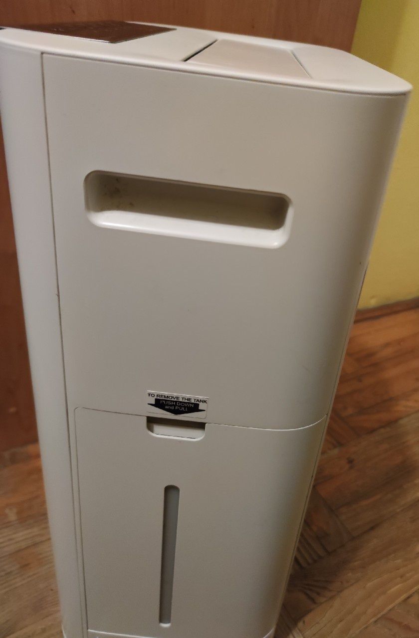 Oczyszczacz powietrza + nawilżacz Sharp KC-G40EU-W (z jonizacją)