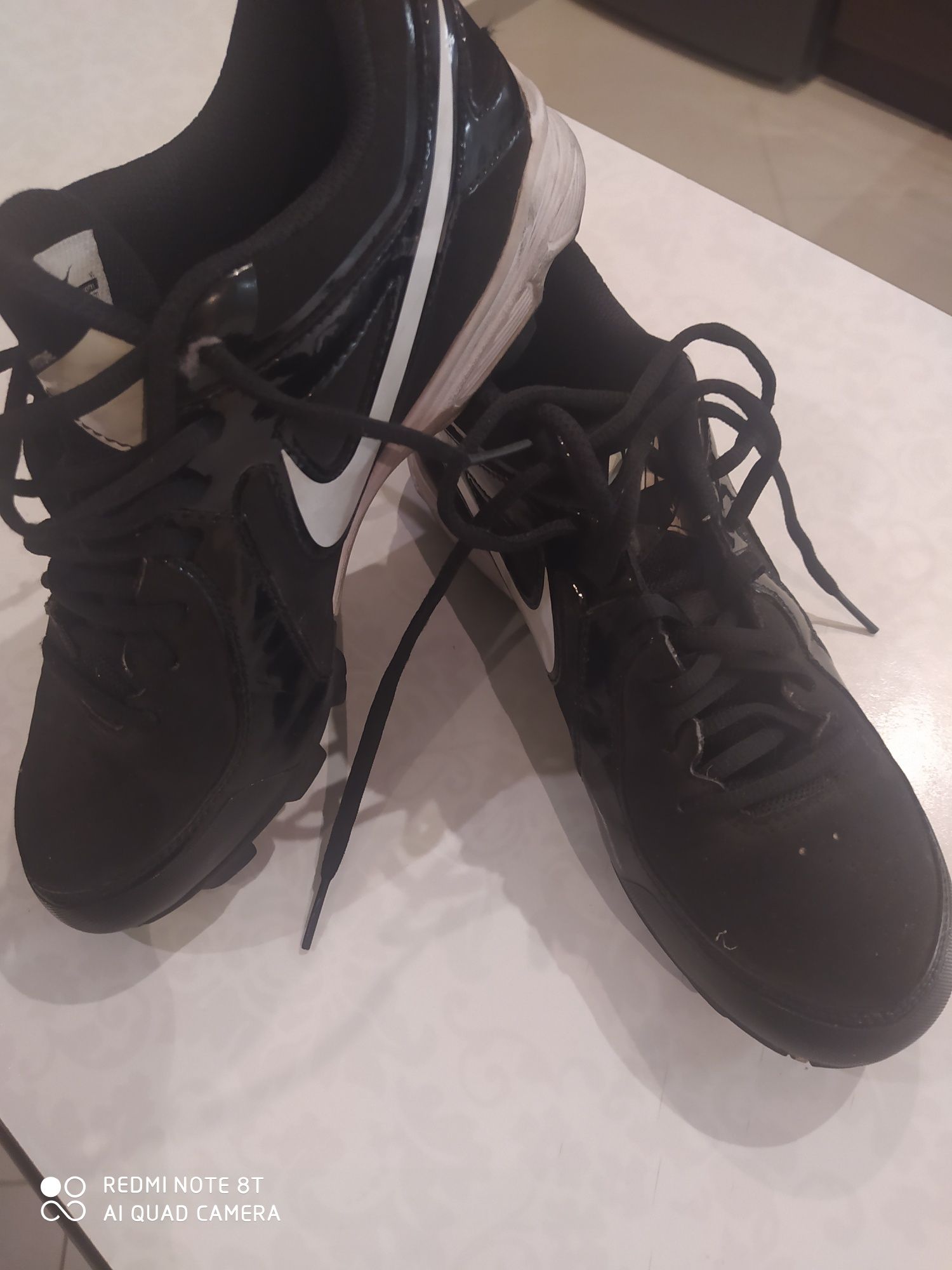 Nike korki chłopięce rozm. 38,5