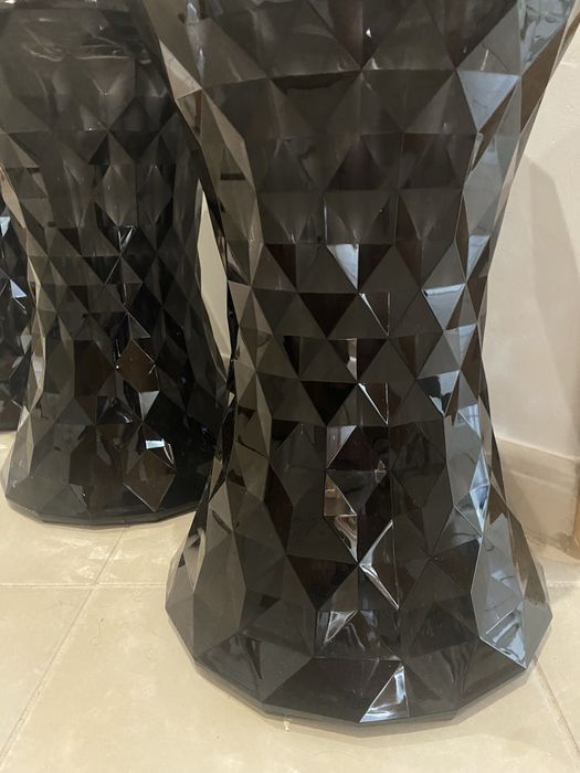 Cadeira (Kartell Stone stool Fumèe)