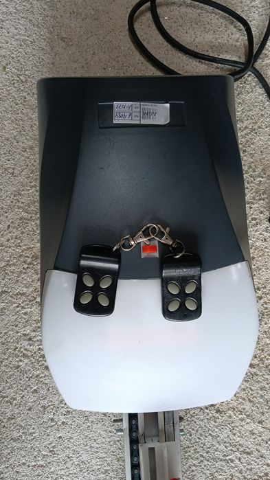 Motor elétrico de portão basculante