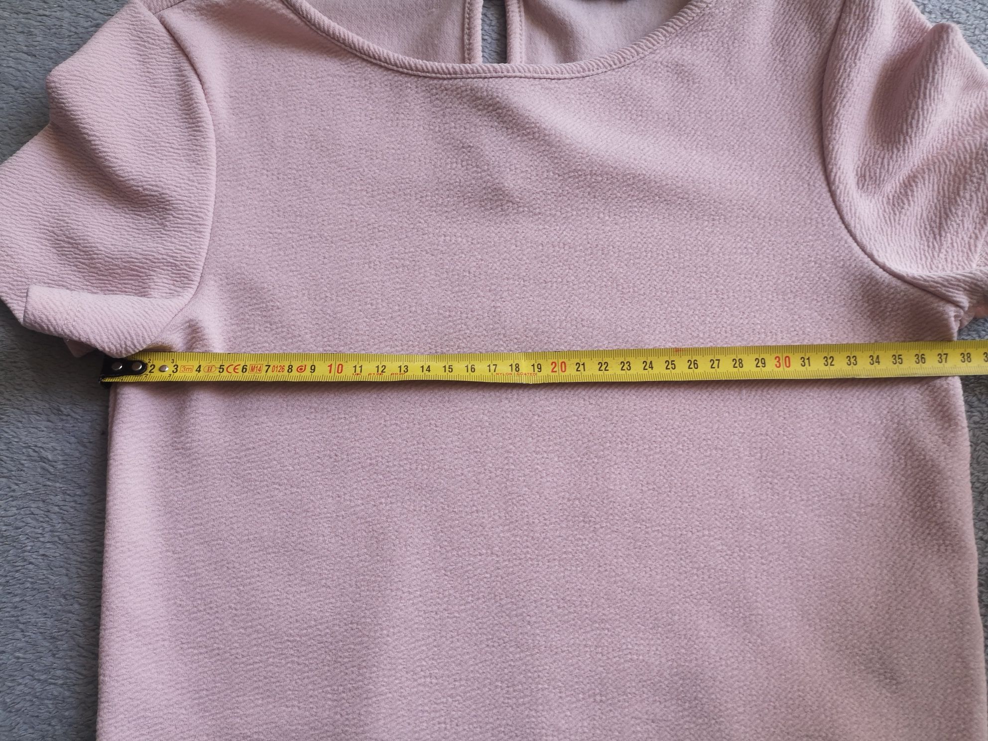 Krótka bluzka na 11-12 lat (146-152 cm) New Look