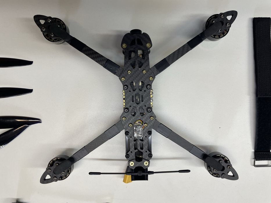 FPV дрон Grinder 7’