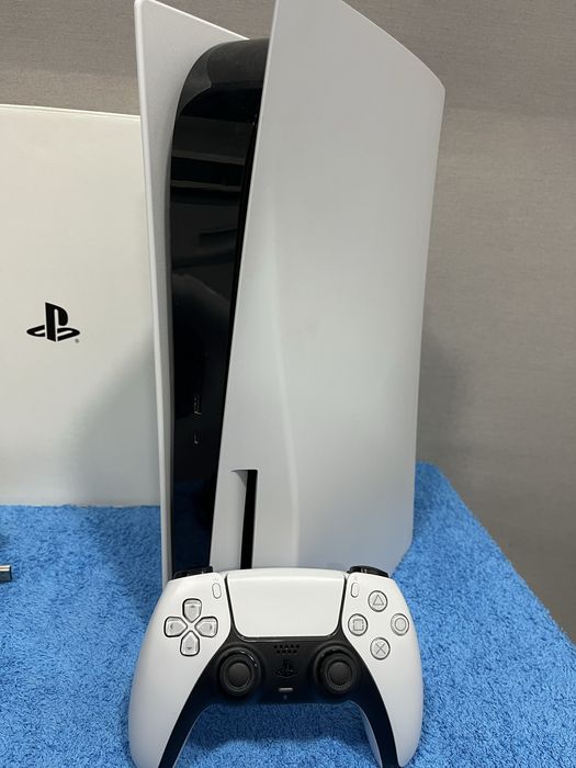 PS5 5 Standard (Versão leitor CD)–COMO NOVA e com Garantia de 3 anos!!