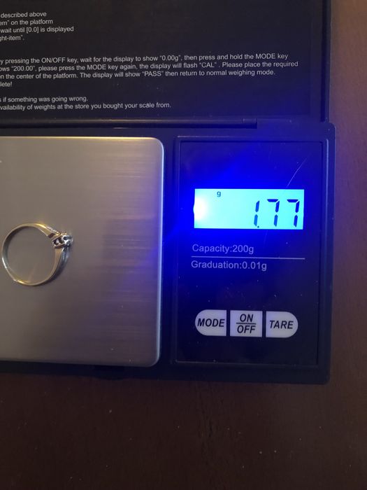 Zloty pierscionek 585 z diamentami