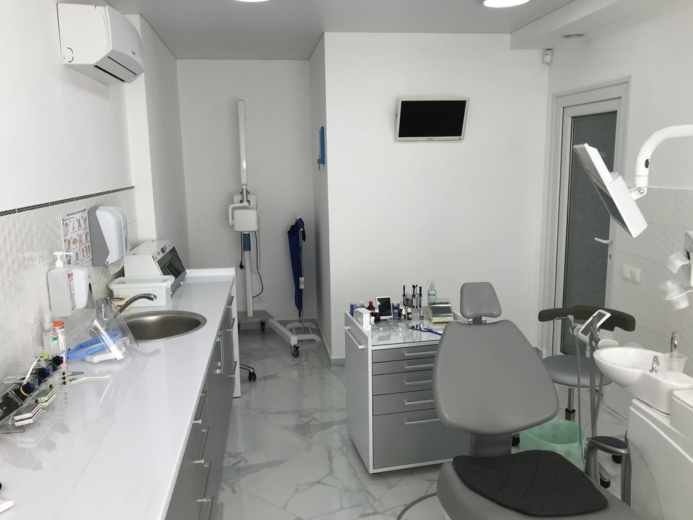 Стоматологія кабінет стоматология комерція бізнес Івано-Франківськ