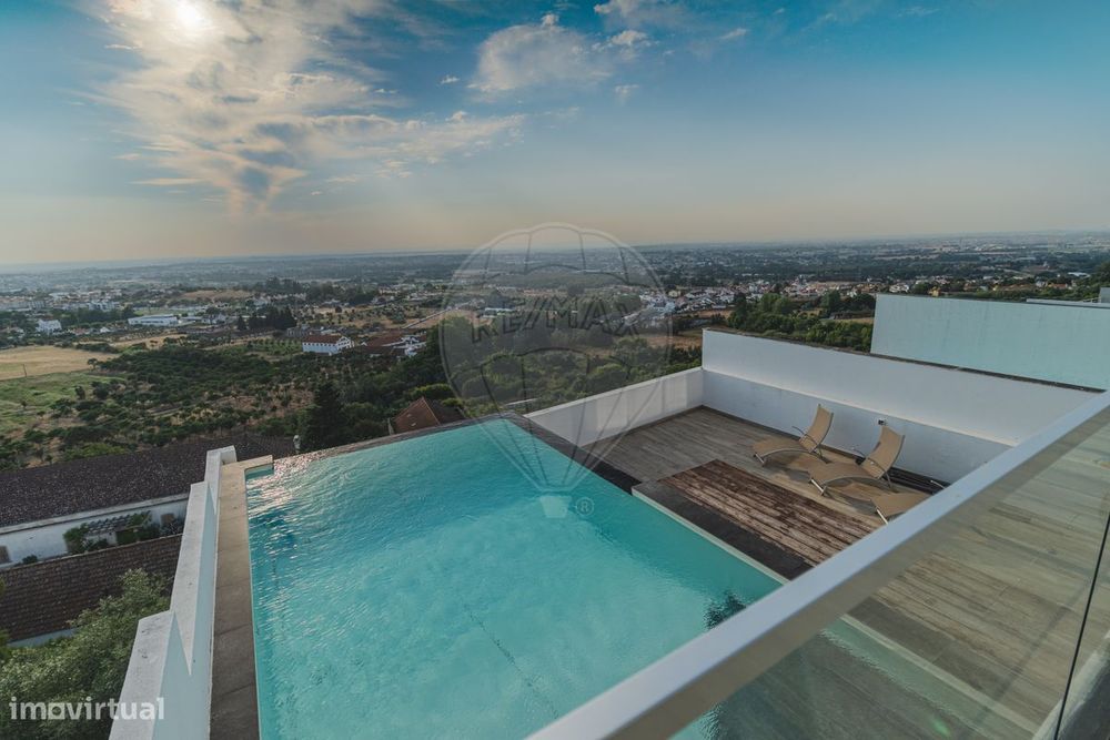 Moradia T6 para venda