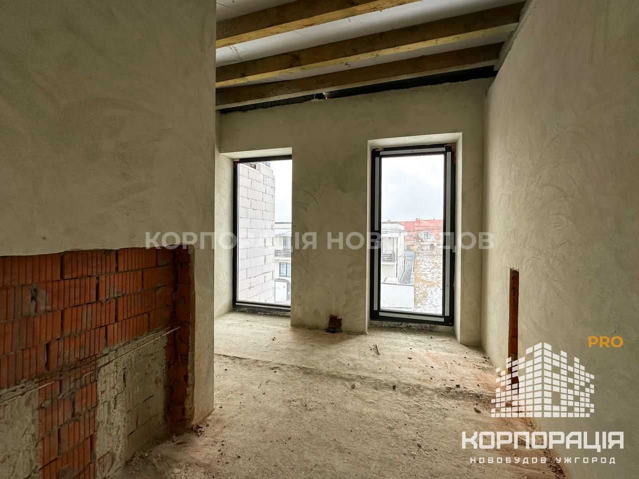 Продаж котеджу з гаражем; відеодомофон, панорамний вид на місто
