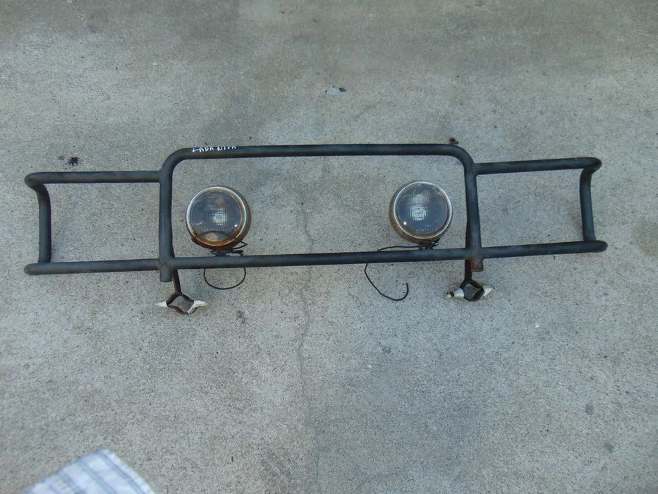 Lada Niva mata vacas