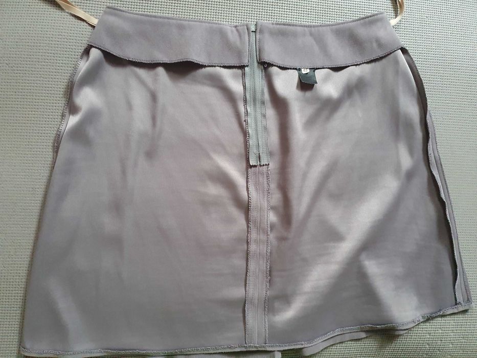 Szara mini spódniczka