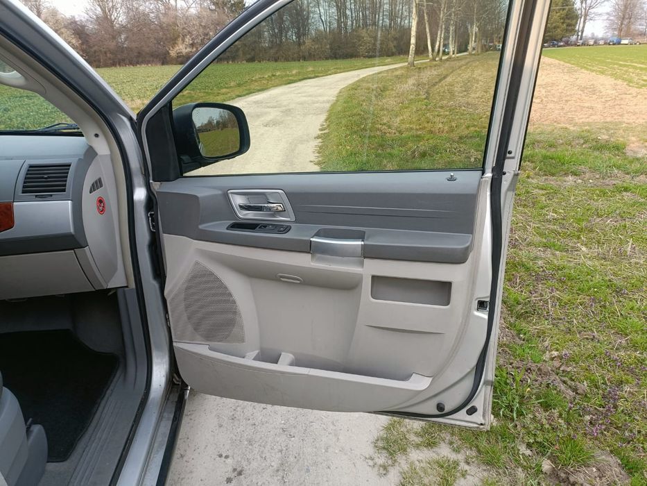 Chrysler Voyager 5 2.8 crd po serwisach!!!  możliwość wymiany!!