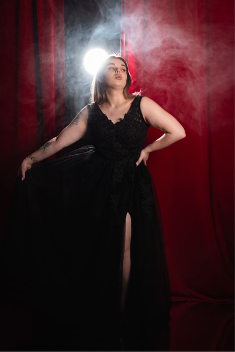 Чорна мереживна фатинова вечірня сукня плаття довге