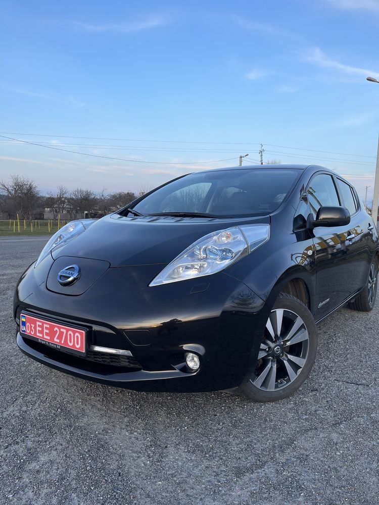 Nissan leaf  2015 bose