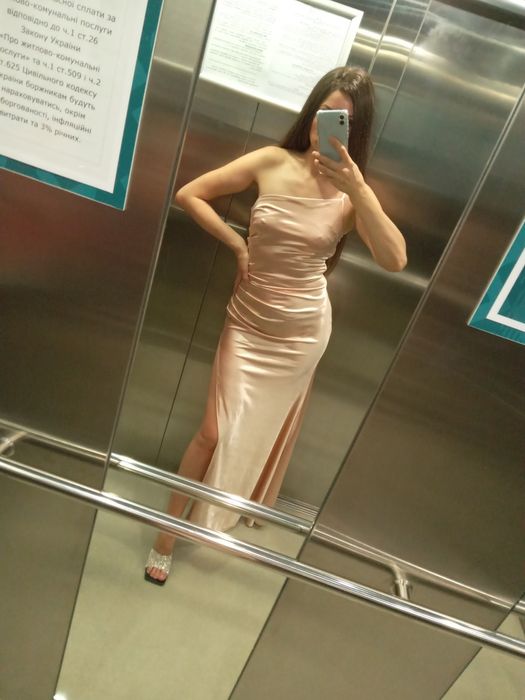 Продам або дам напрокат випускне плаття