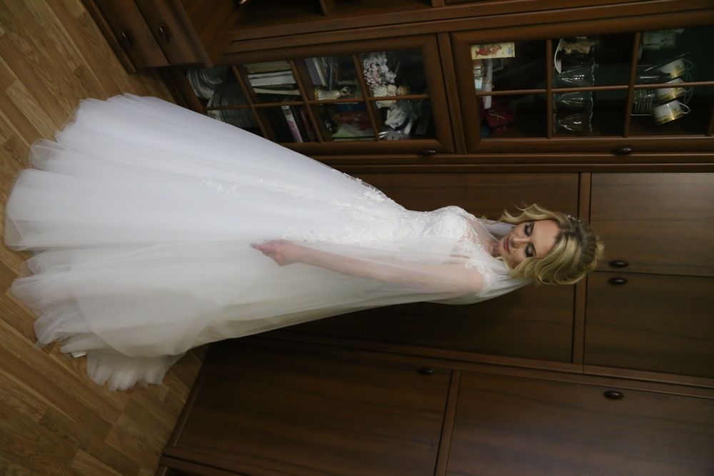 Весільна сукня