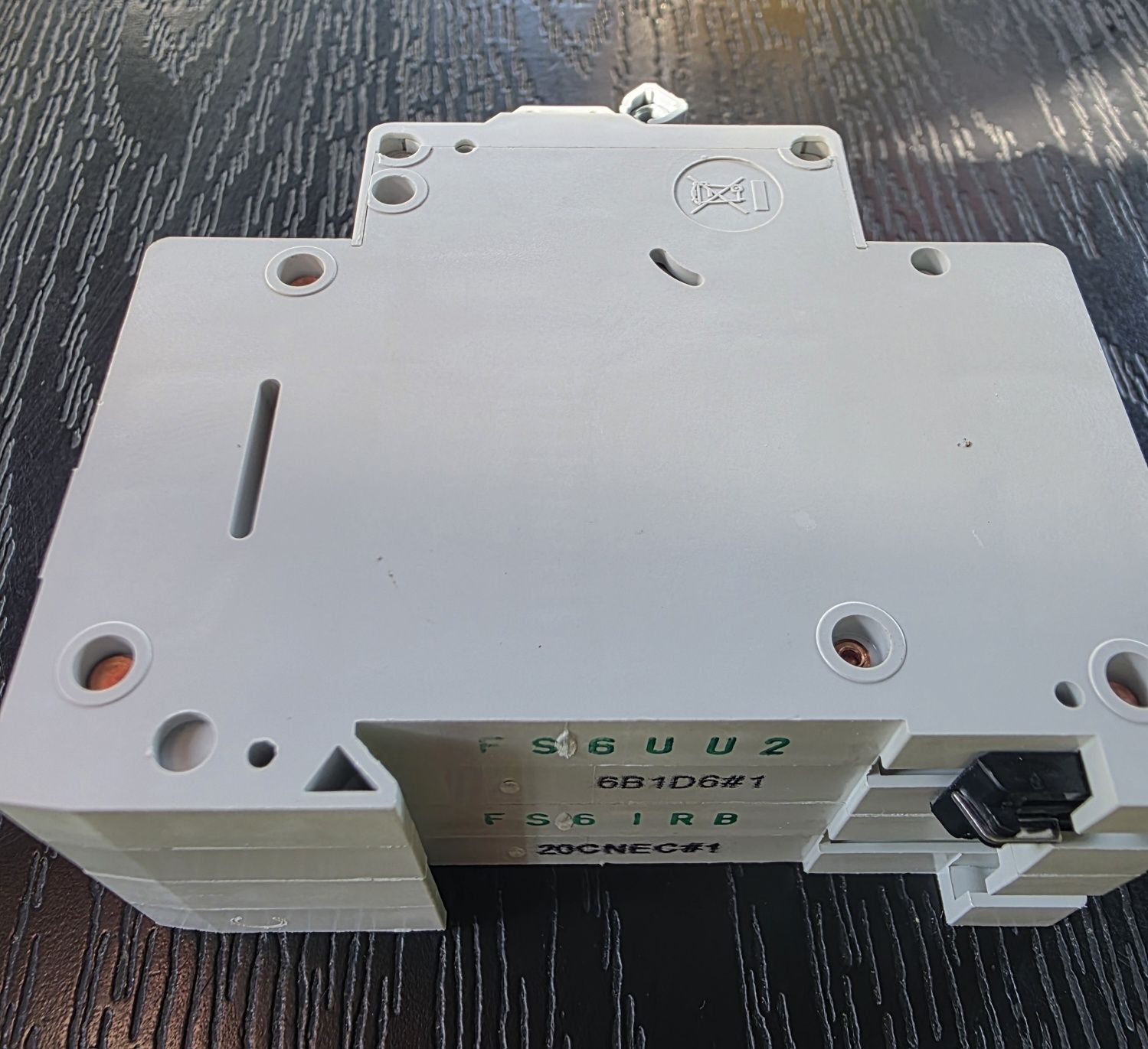 EATON HN-B6/1N wyłącznik nadprądowy B6A 1P+N 6kA bezpiecznik faza zero