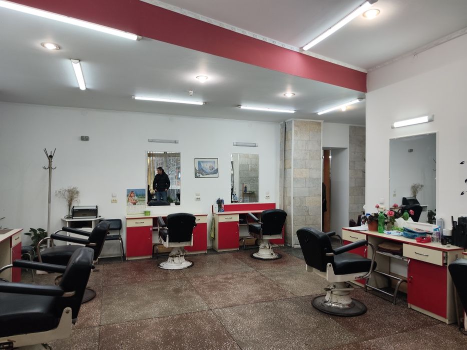 = Продам комерційне приміщення в центрі міста