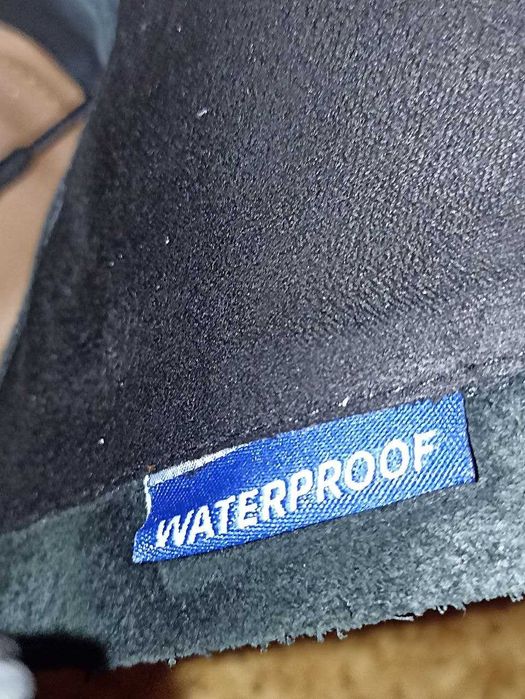 Botas masculinas de couro preto Aldo tamanho 44-45.