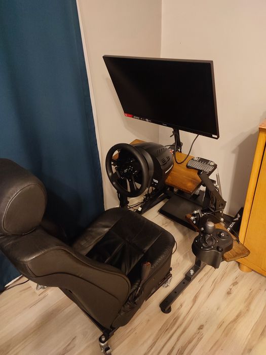 Stanowisko do SIMRACINGU + fotel  - Sim Racing