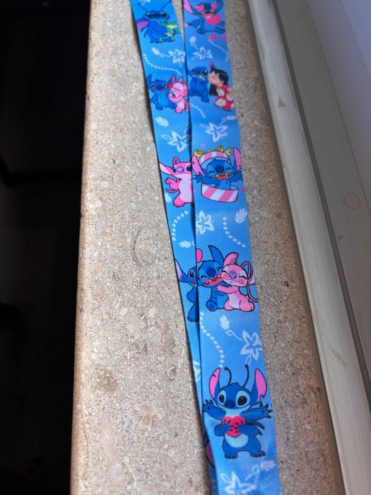 Fita Porta-Chaves / Porta-Cartões – Stitch Estrelado