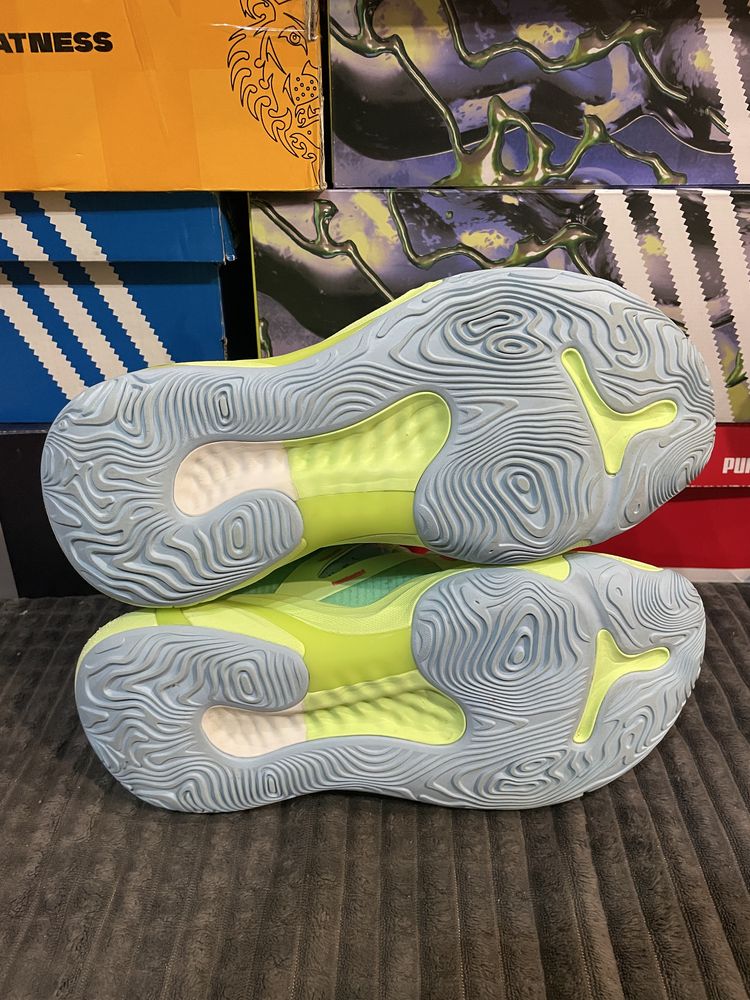 Баскетбольні кросівки DECATHLON TARMAK 40(25,5см) оригінал