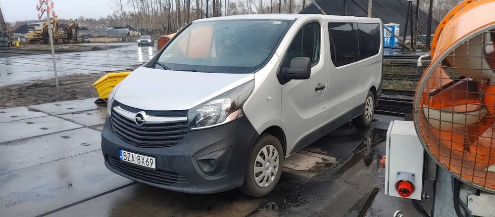 Wynajem wypożyczalnia busów Poznań od 100zł doba