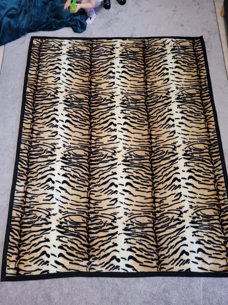 Gruby koc Pantera 160x210 cm