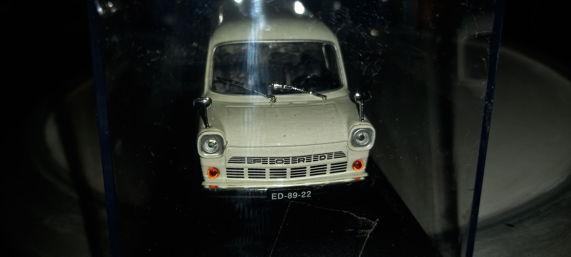 Miniatura Ford Transit, 1/43