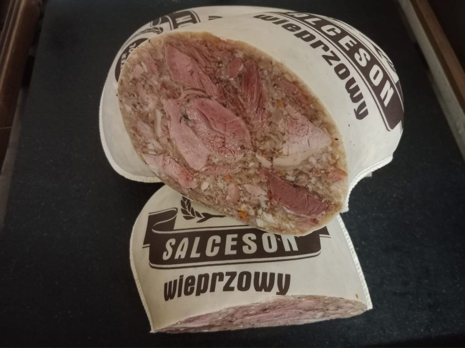 TRADYCYJNE SZYNKI i wyroby wędliniarskie