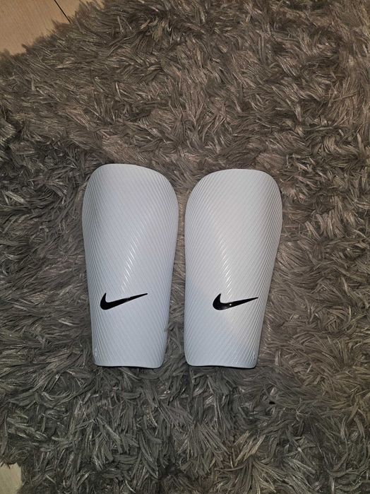 Ochraniacze do piłki nike